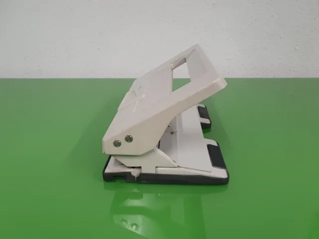 Perforador Leitz 5132 4 agujeros