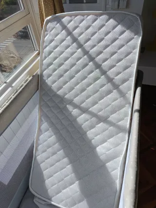 Cuna de viaje + Colchón y protector