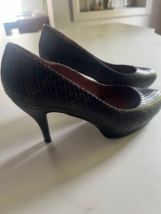 Zapatos de salón Marian piel serpiente