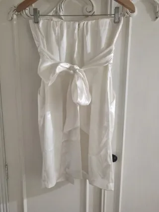 Vestido blanco de fiesta sin tirantes