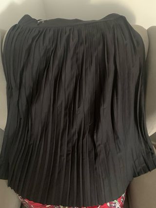 Falda plisada negra PARFOIS