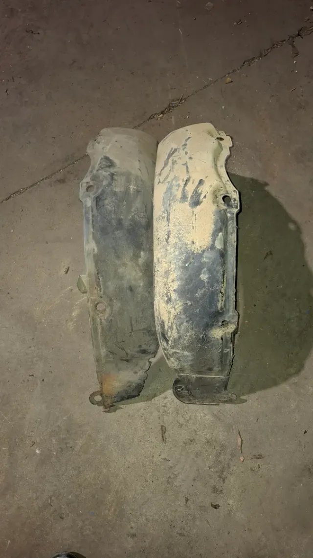 Pasos de rueda Renault 19 (2 unidades)