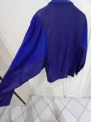 Giacca in pelle blu elettrico