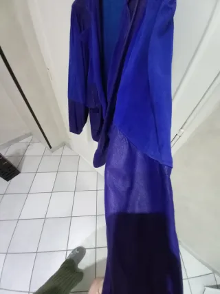 Giacca in pelle blu elettrico