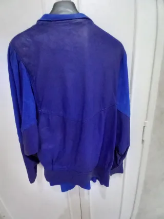 Giacca in pelle blu elettrico