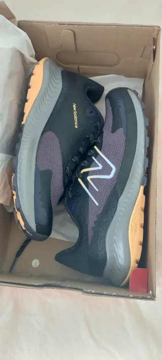 New Balance sin estrenar.