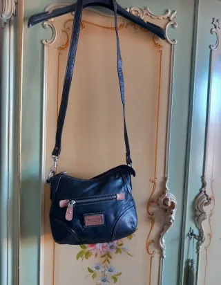 Borsa a spalla Tommy Hilfiger nera