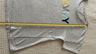 Camiseta Tommy Hilfiger Gris Logo Multicolor