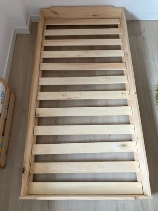 Cama Montessori baja de madera. LUFE. 90x190
