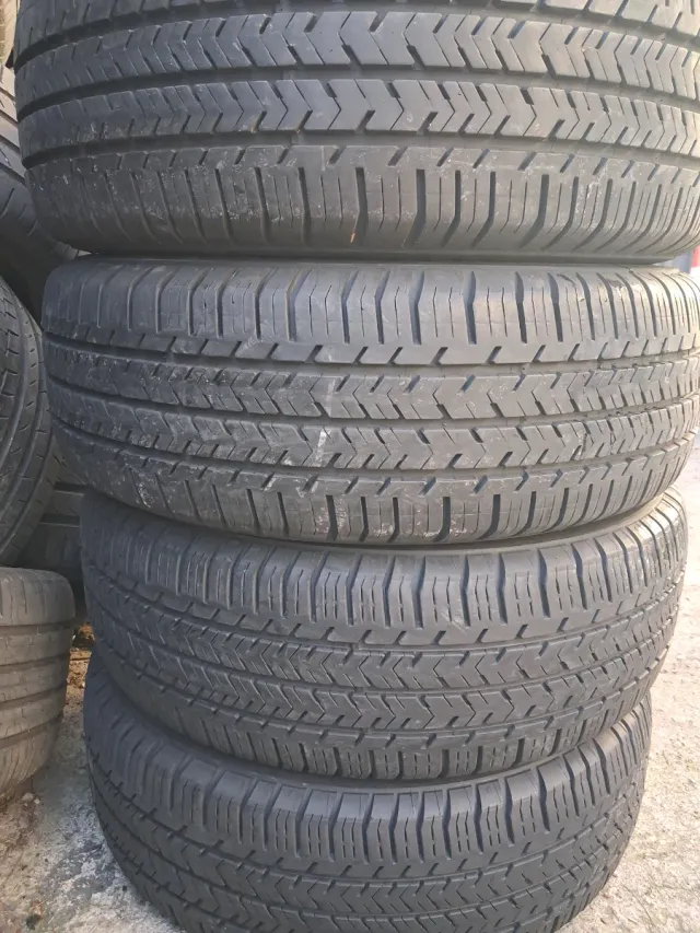 Neumáticos 215/65 R16
