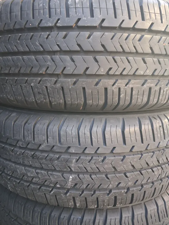 Neumáticos 215/65 R16