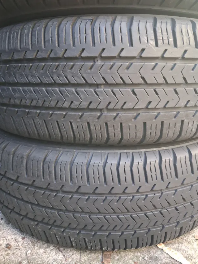 Neumáticos 215/65 R16