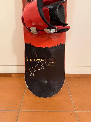 Tabla de Snowboard Nitro Roja