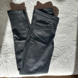 Pantalón negro Salsa