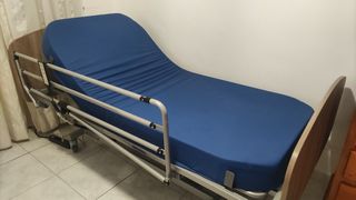 Cama articulada ILLICO con elevador