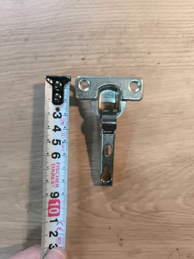 Bisagras para muebles de cocina