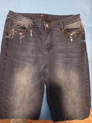 Pantalón vaquero mujer con pedrería