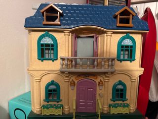 Casita de muñecas estilo victoriano