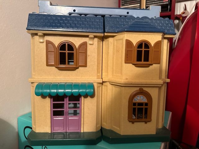 Casita de muñecas estilo victoriano