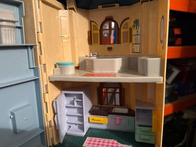 Casita de muñecas estilo victoriano