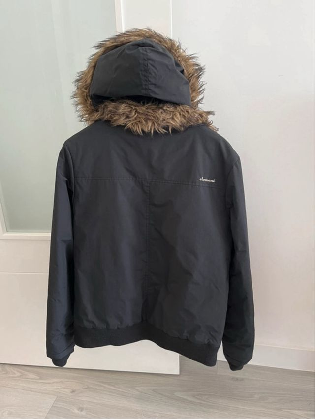 Chaquetón Element Negro con Capucha