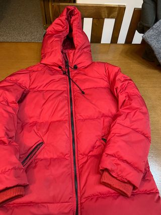 Anorak Zara Rojo con Capucha