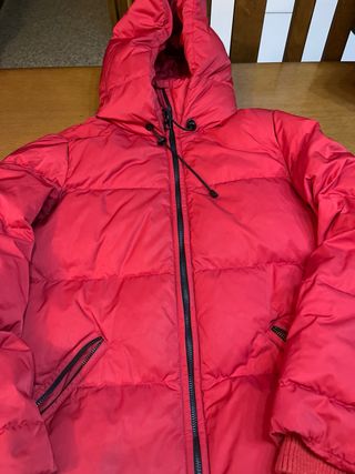 Anorak Zara Rojo con Capucha