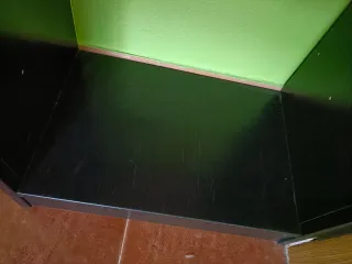 Scaffale Trofast Ikea con 3 ceste arancioni