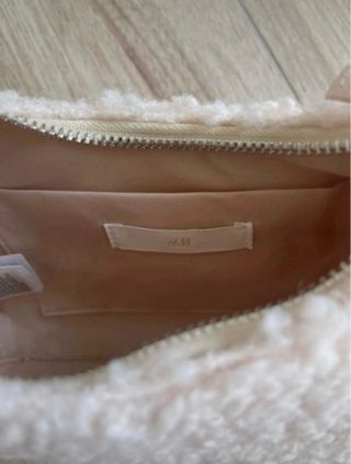 Borsetta H&M pelo bianco panna