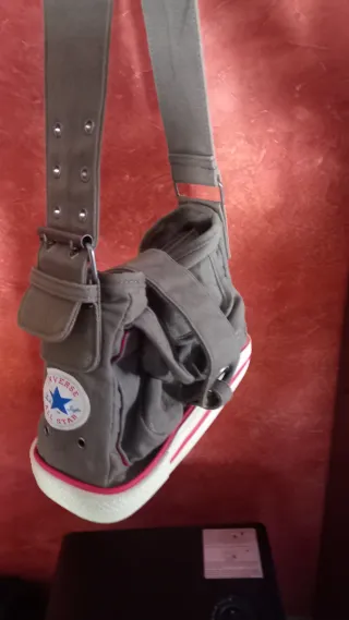 Bolso Converse gris y rosa