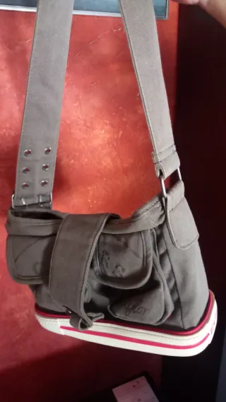 Bolso Converse gris y rosa