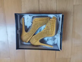 Zapatos Buonarotti Amarillos Mujer