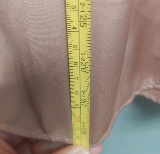 Blusa Zara rosa satinada cuello alto sin mangas