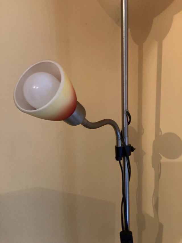 Lampada da terra design moderno