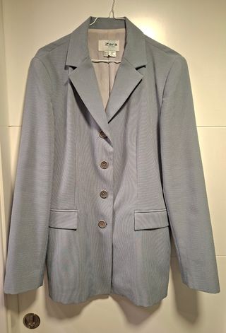 Traje Zara Raya celeste