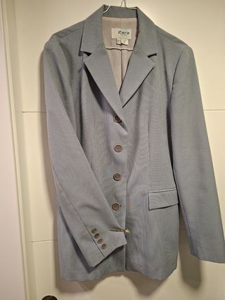 Traje Zara Raya celeste