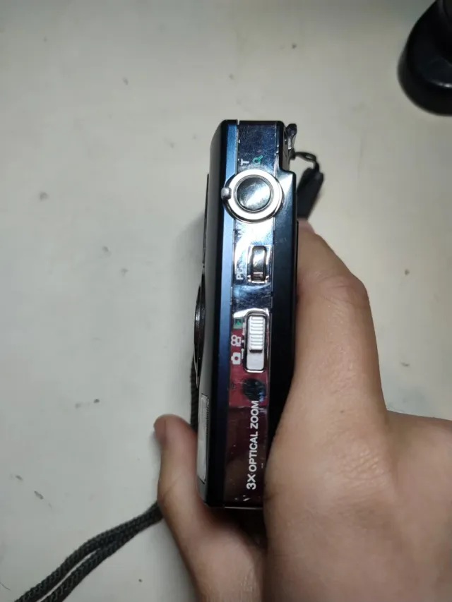 Cámara Olympus SP-700 6.0 Megapíxeles