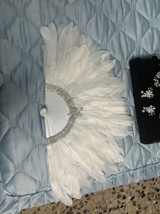 Tocados y abanico novia plata y blanco