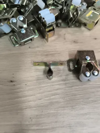 Lote 50 Golpetes o Pestillos de Doble Rodillo