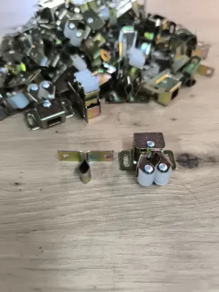 Lote 50 Golpetes o Pestillos de Doble Rodillo