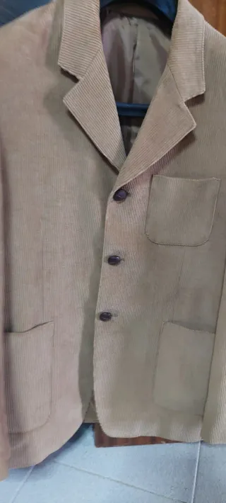 Americana de pana beige talla 48