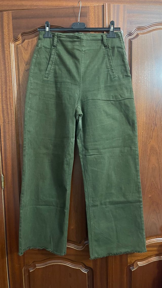 Pantalones Zara verde anchos