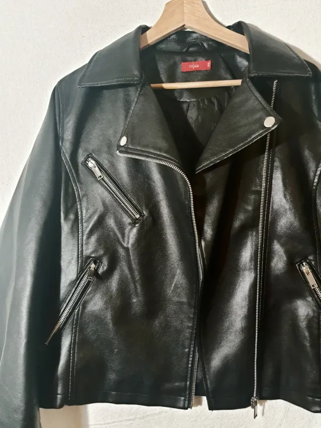 Chaqueta Polipiel Negra Tissaia Mujer