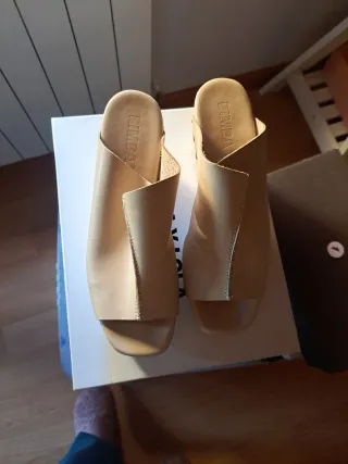 Sandalias BIMBA Y LOLA Beige Plataforma