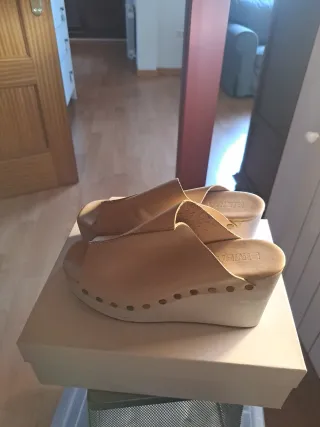 Sandalias BIMBA Y LOLA Beige Plataforma