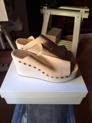 Sandalias BIMBA Y LOLA Beige Plataforma