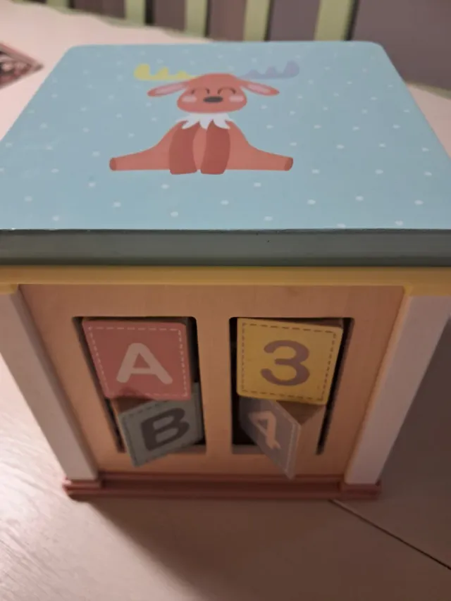 Cubo de actividades para bebé 2 en 1