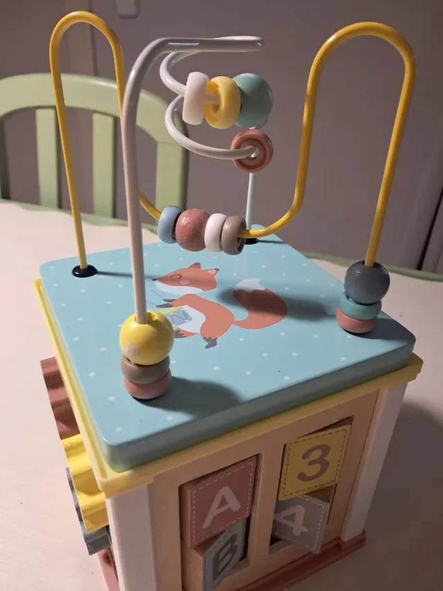 Cubo de actividades para bebé 2 en 1