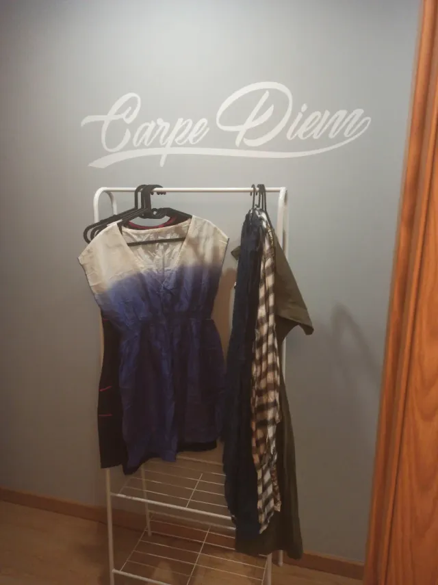 Lote de 8 vestidos talla S/M = 20 euros