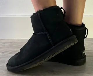 UGG BOTAS CLASSIC MINI MUJER